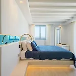 Kiya - Beachfront With And Sunset Views *