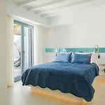 Villa Kiya - Beachfront Villa With Mykonos Town And Sunset Views فيلة *