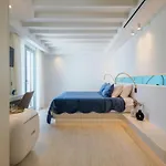 Villa Kiya - Beachfront Villa With Mykonos Town And Sunset Views *